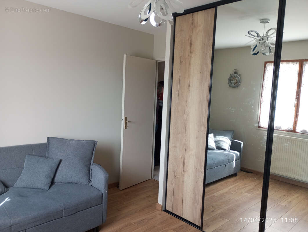 Maison à SAINT-HILAIRE-LA-GRAVELLE