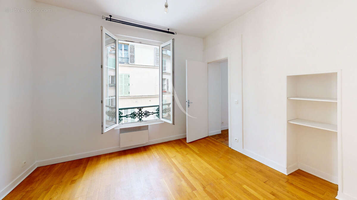 Appartement à PARIS-10E