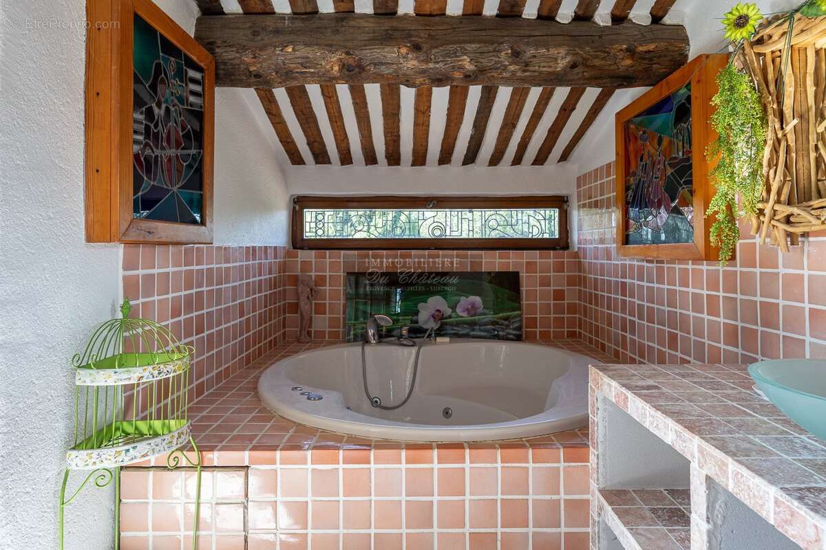 Maison à GORDES