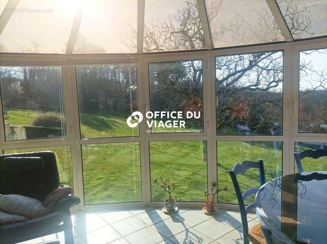 Ensemble immobilier - 6 pièces - 250 m² - photo 3