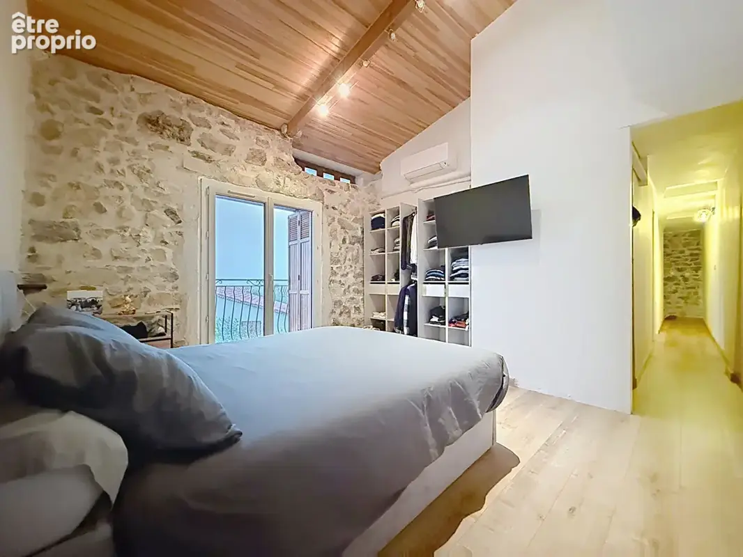 Maison individuelle trois pièces de 75m2 avec cave sur la commune de Clans ! - photo 9
