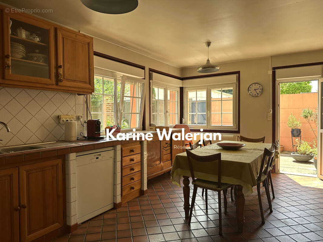 Maison à COURRIERES