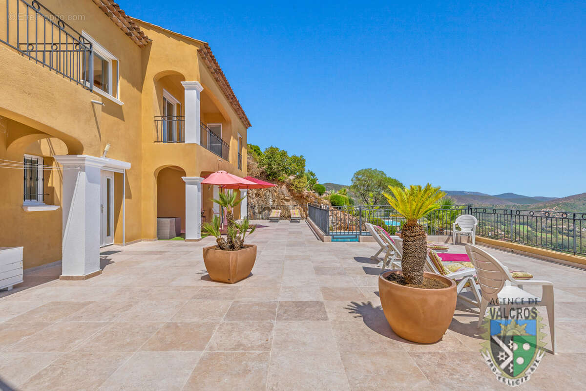 Maison à LA LONDE-LES-MAURES
