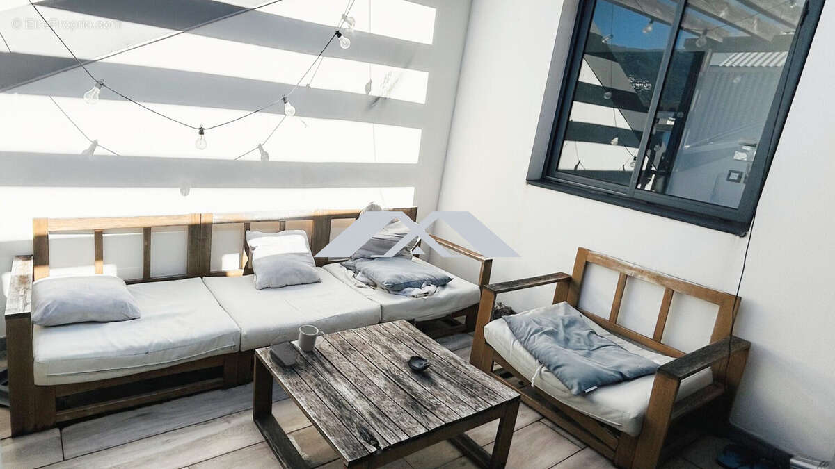 TERRASSE - Appartement à SAINT-DENIS