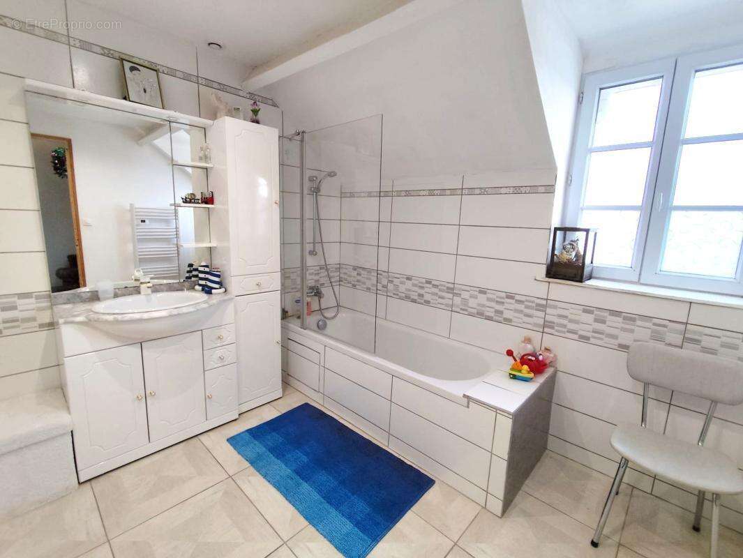 Maison à COURVILLE-SUR-EURE