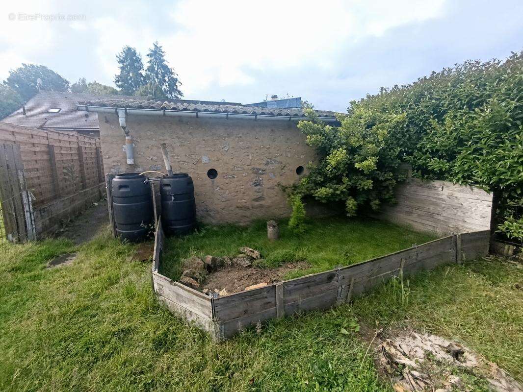 Maison à LOUE