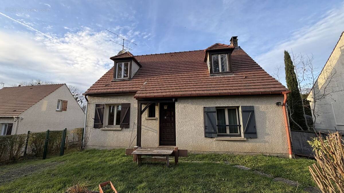 59283158a.jpg - Maison à SAINTE-GENEVIEVE