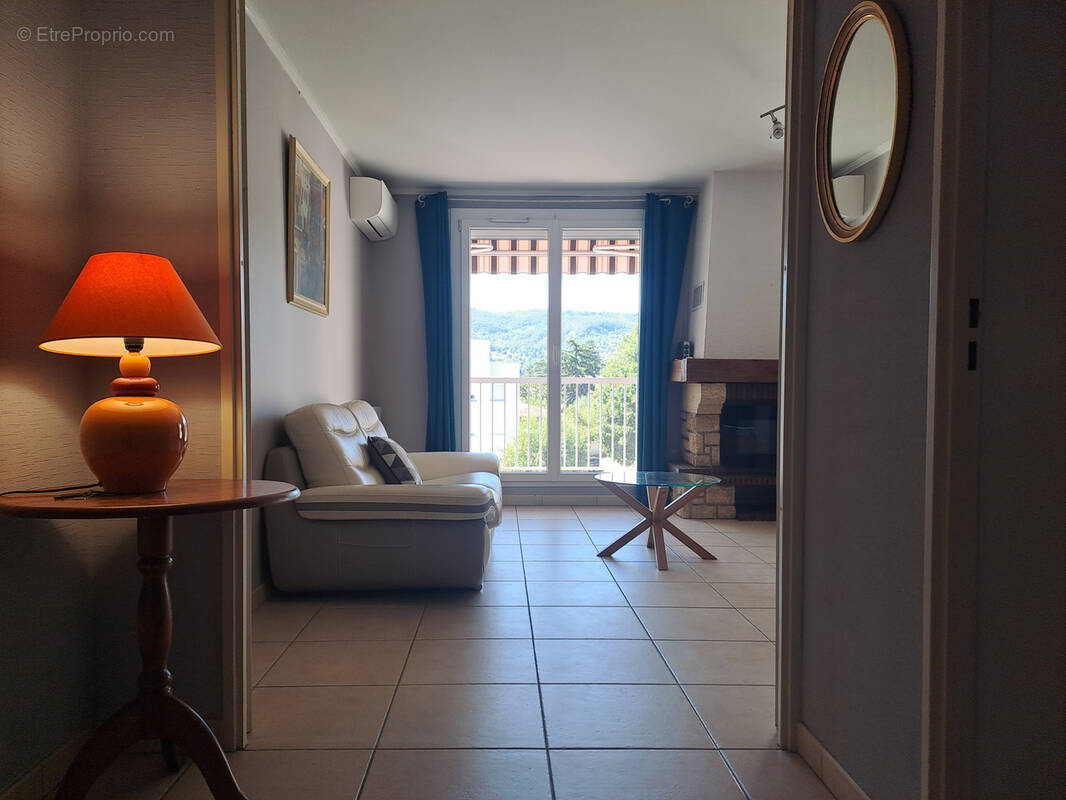 Appartement à FONTAINES-SUR-SAONE