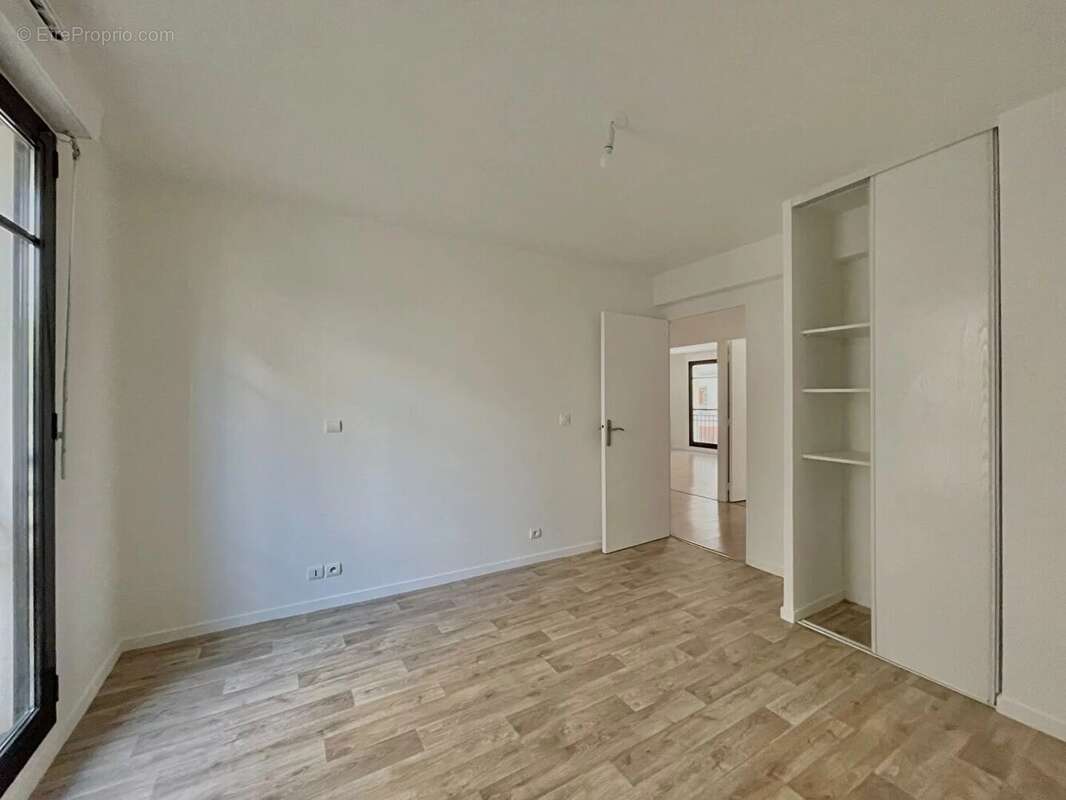 Appartement à SURESNES