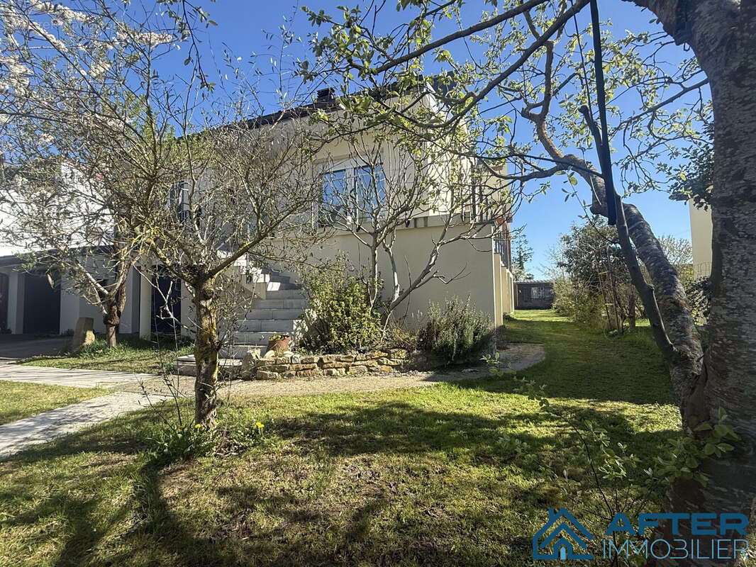 Maison à CHAMPENOUX