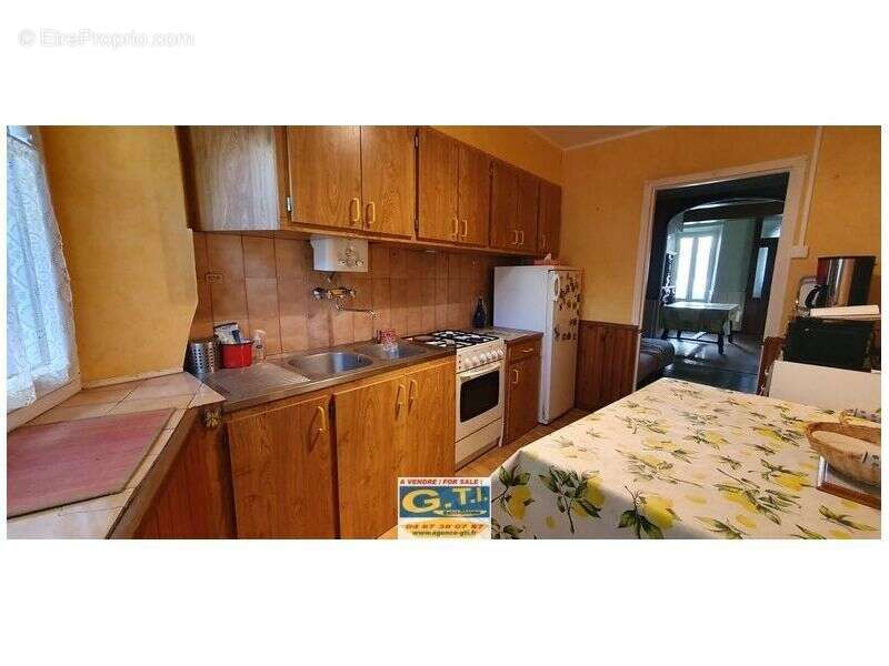 Maison à SAINT-CHINIAN