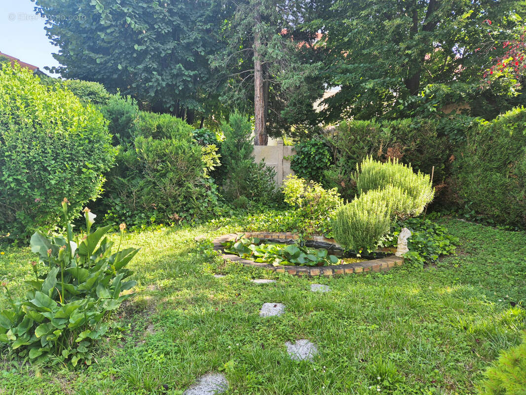 Maison à VILLEURBANNE