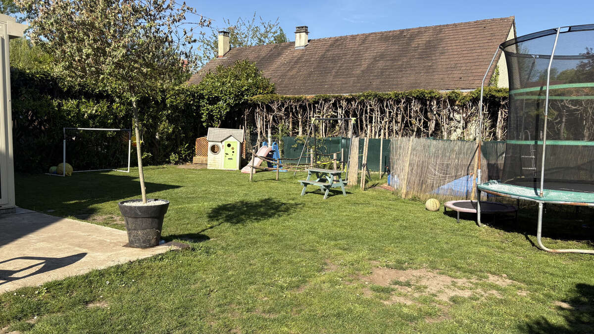 Maison à CIRES-LES-MELLO