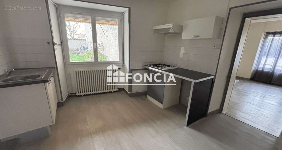 Maison à CHATEAUBERNARD