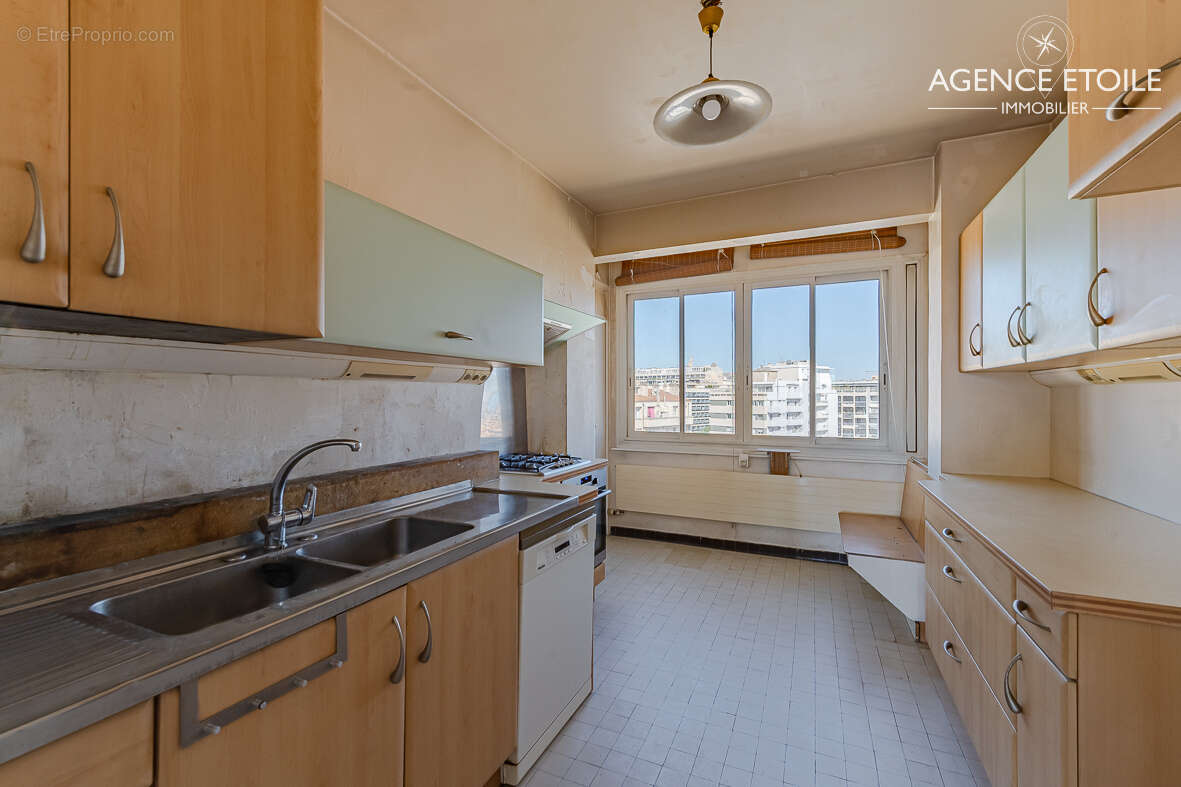 Appartement à MARSEILLE-8E