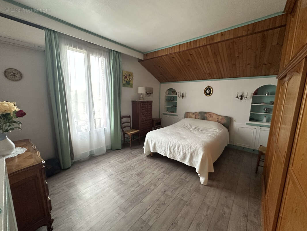 Maison à VAIRES-SUR-MARNE