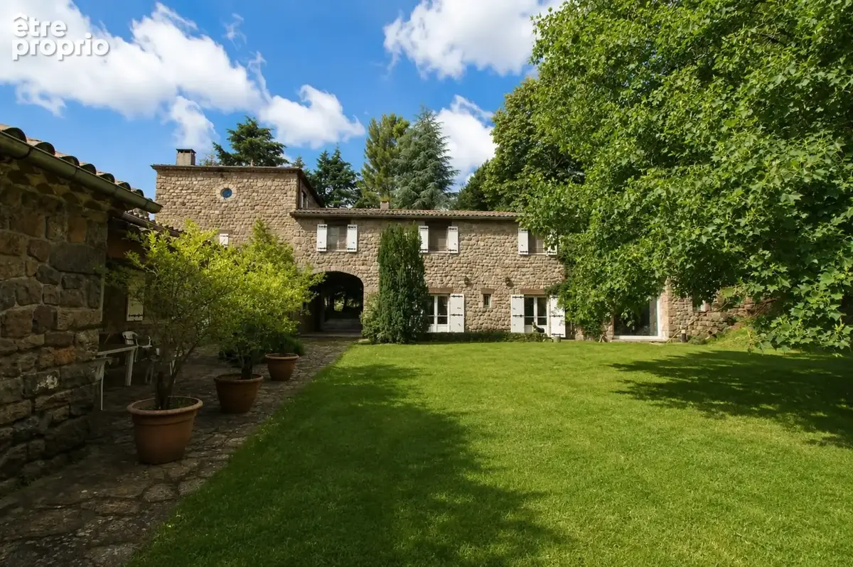 Propriété de caractère en pierre – 556 m² – Saint-Étienne-de-Serre - photo 19