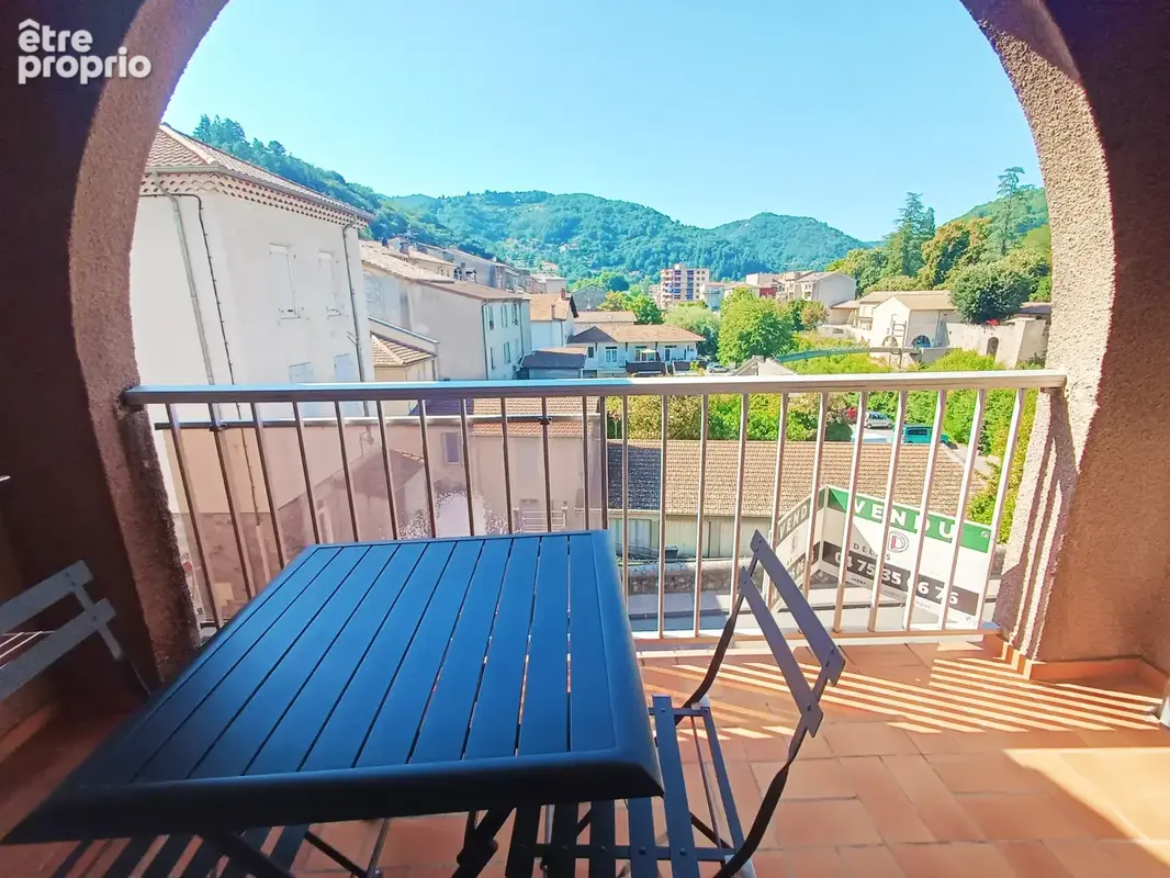 Vals-les-bains - appartement t1 avec balcon - photo 3