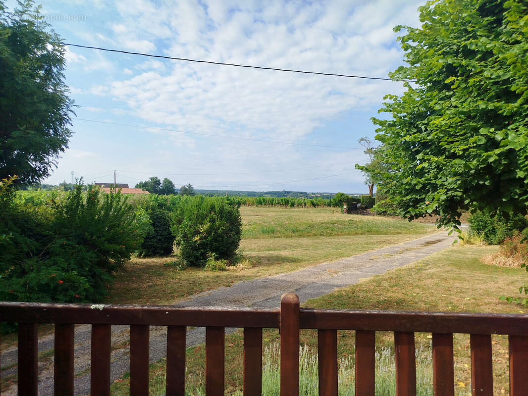 Charmante Maison construite en 79 avec Vue Panoramique et Grand Terrain de 4121 m2 - photo 2
