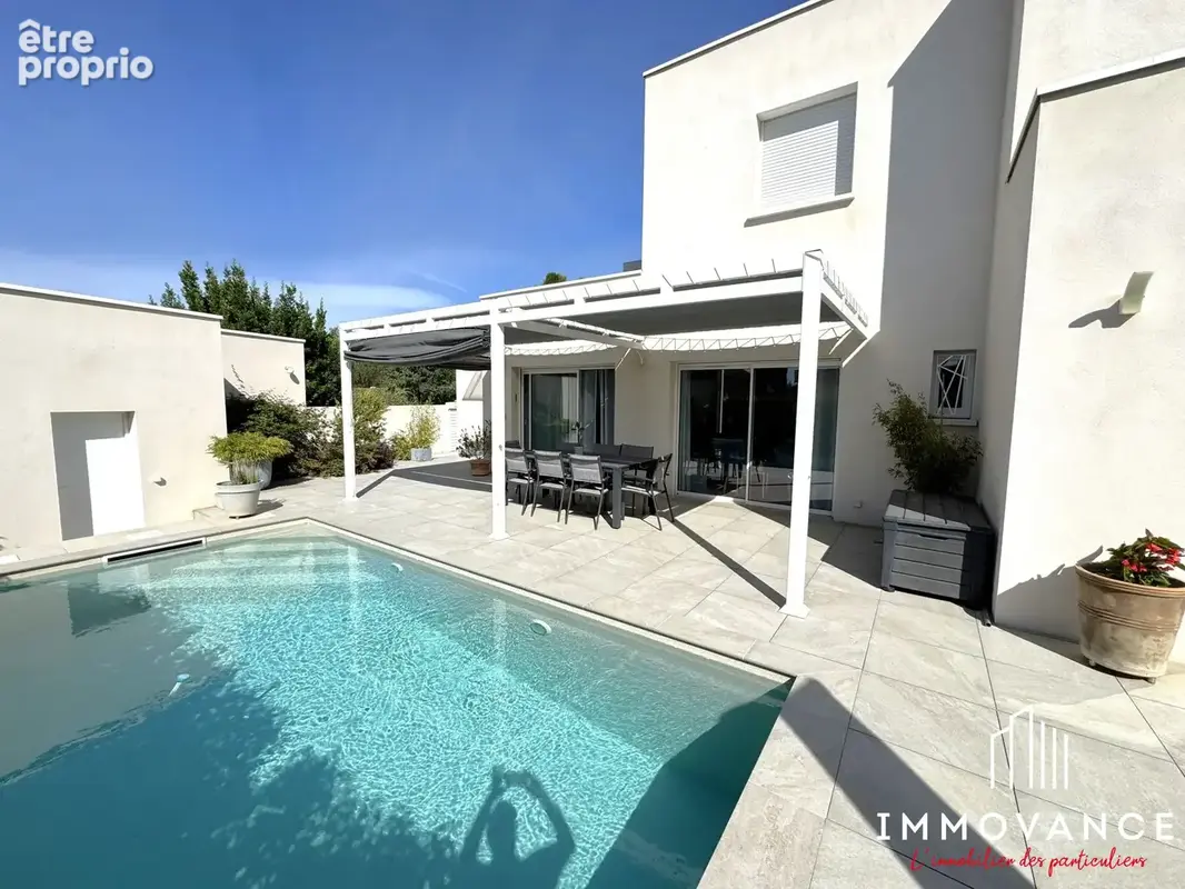 Maison 5 pièces 118 m² à vendre à Saint-Bauzille-De-Montmel (34160) - photo 2