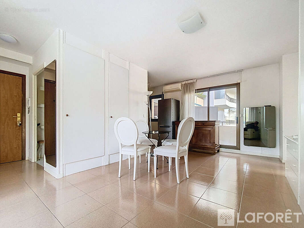 Appartement à MENTON