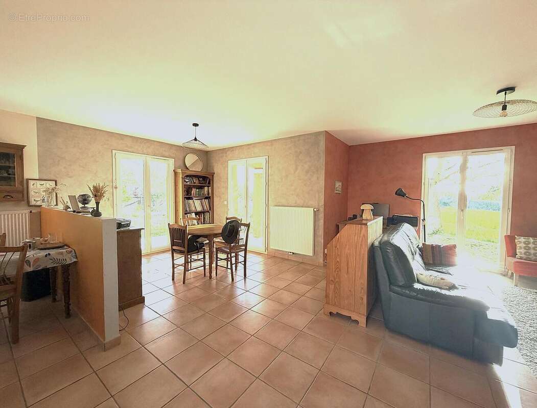 Photo 3 - Maison à REYRIEUX