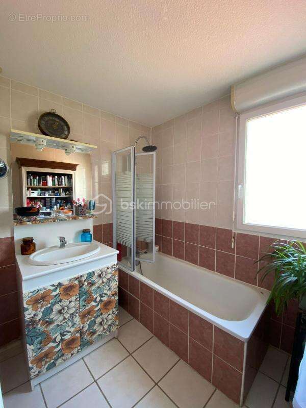 Maison à PEZILLA-LA-RIVIERE