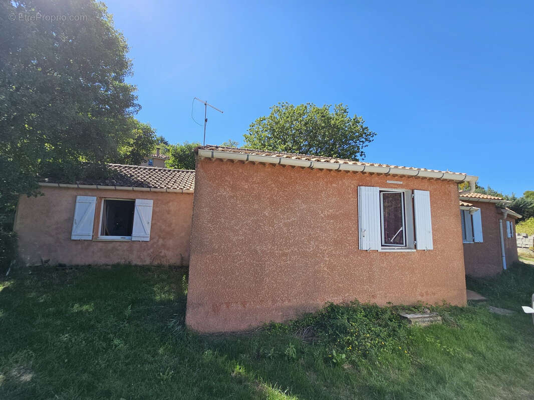 Apt en Luberon, belle maison de plain pied avec piscine et jardin - photo 8