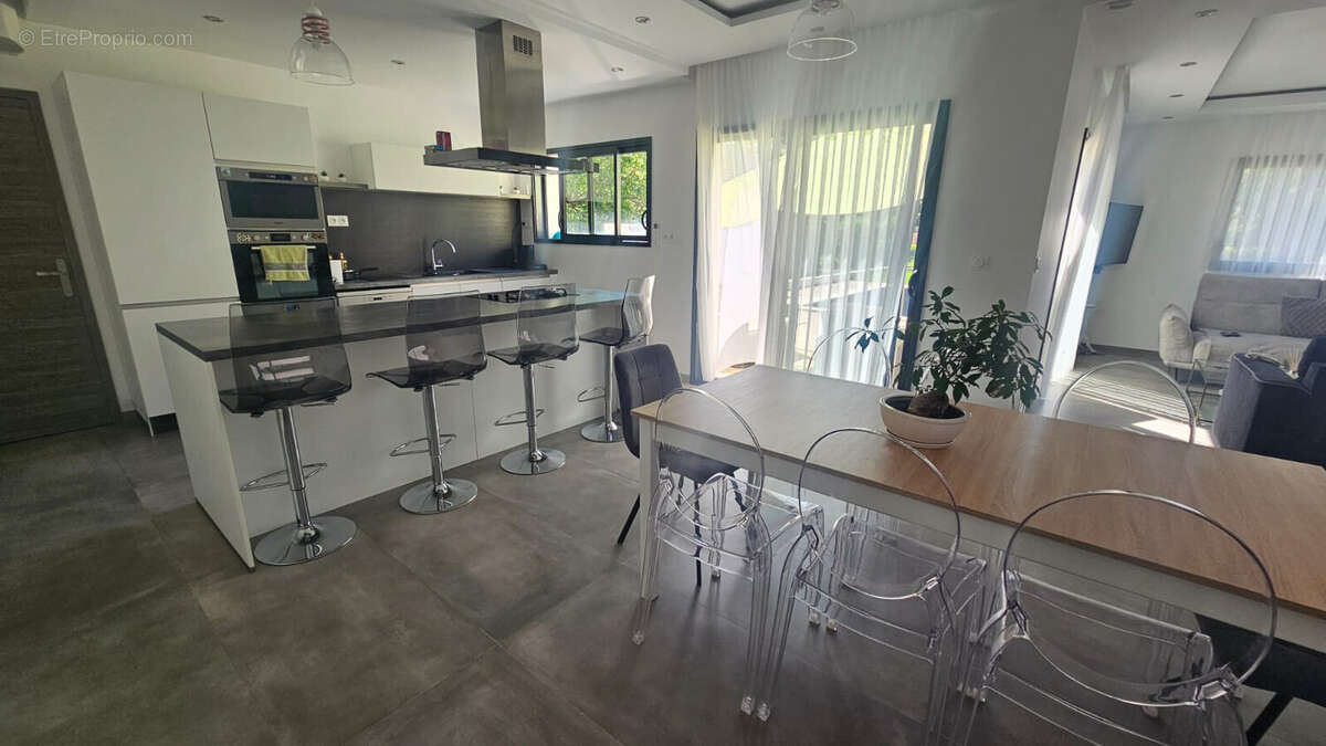 Maison à GILLY-LES-CITEAUX