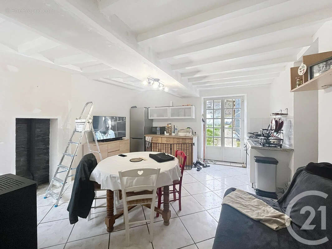 Maison à LAVAL-EN-BRIE