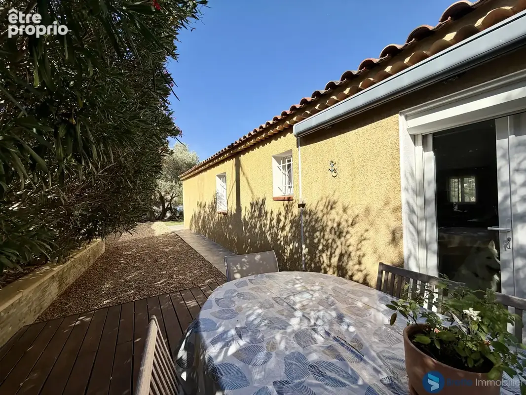 Toulon ouest - villa de plain pied - piscine - garage - photo 11