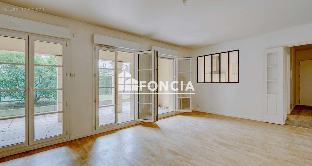 Appartement à LE PLESSIS-ROBINSON