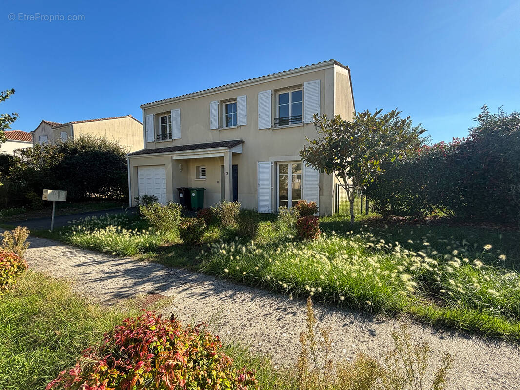 Maison à VILLENAVE-D&#039;ORNON