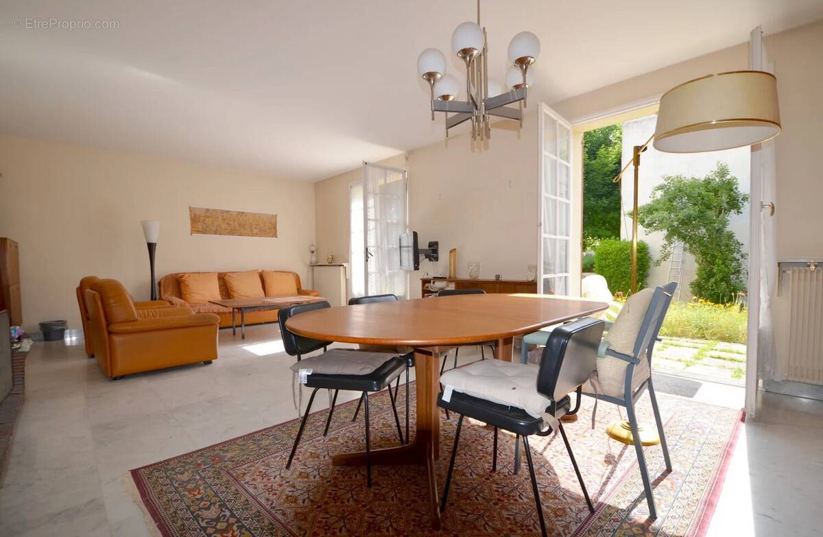 Maison à CROISSY-SUR-SEINE