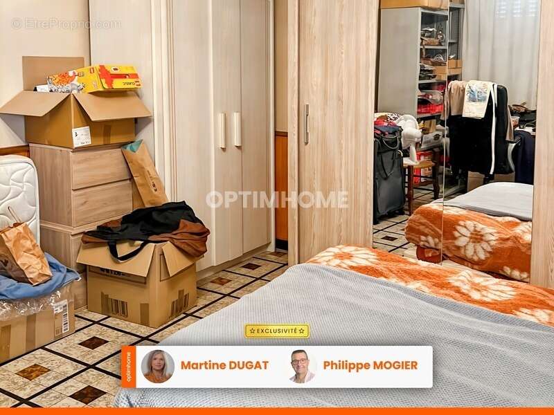 Maison à CREUZIER-LE-VIEUX