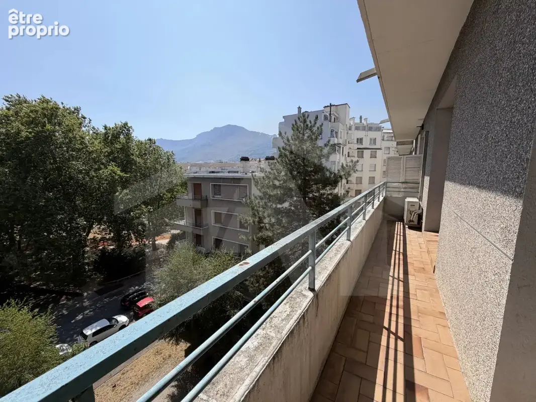 Grenoble proche place gustave rivet, bon standing au calme a - photo 3