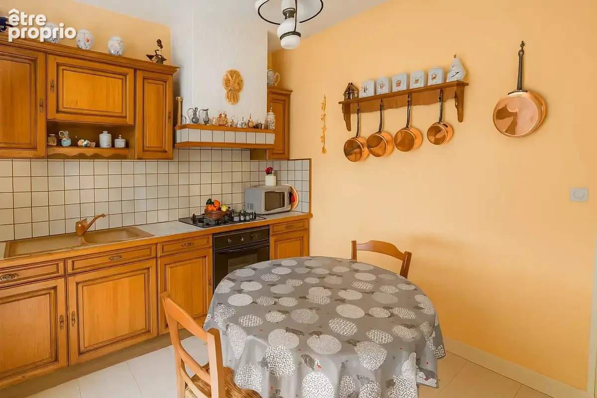 Maison 5 pièces 132 m² à vendre à Chalus (87230) - photo 2