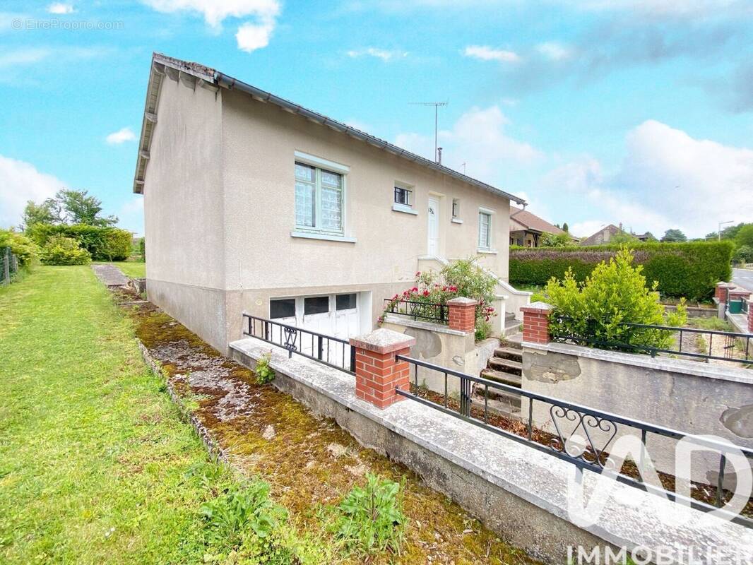 Photo 1 - Maison à MONTRESOR