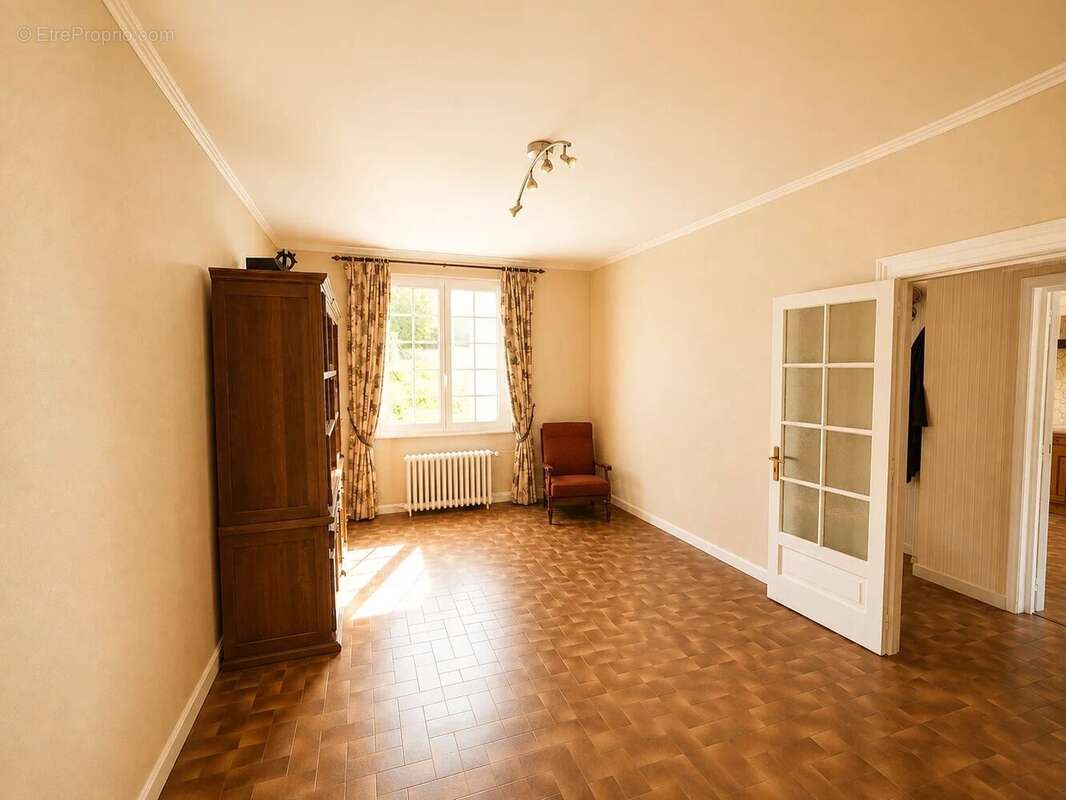  À Vendre – Maison énorme potentiel - photo 8