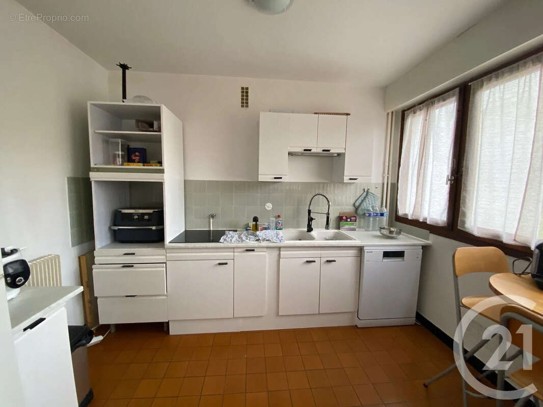 Appartement à VAUX-LE-PENIL