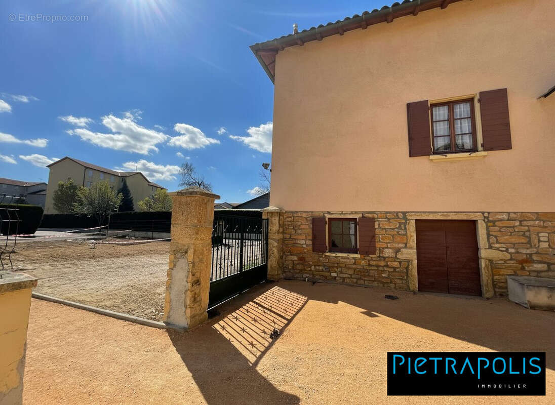 Maison à VILLEFRANCHE-SUR-SAONE