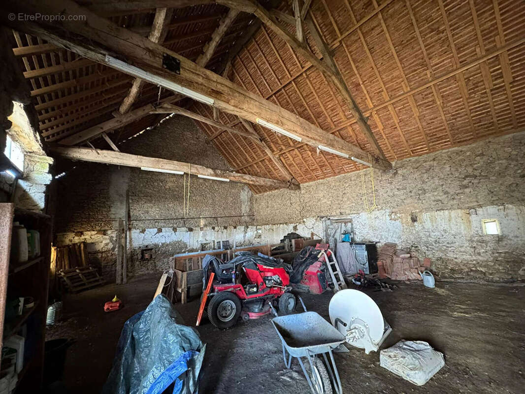 Maison à SAINT-LEGER-MAGNAZEIX