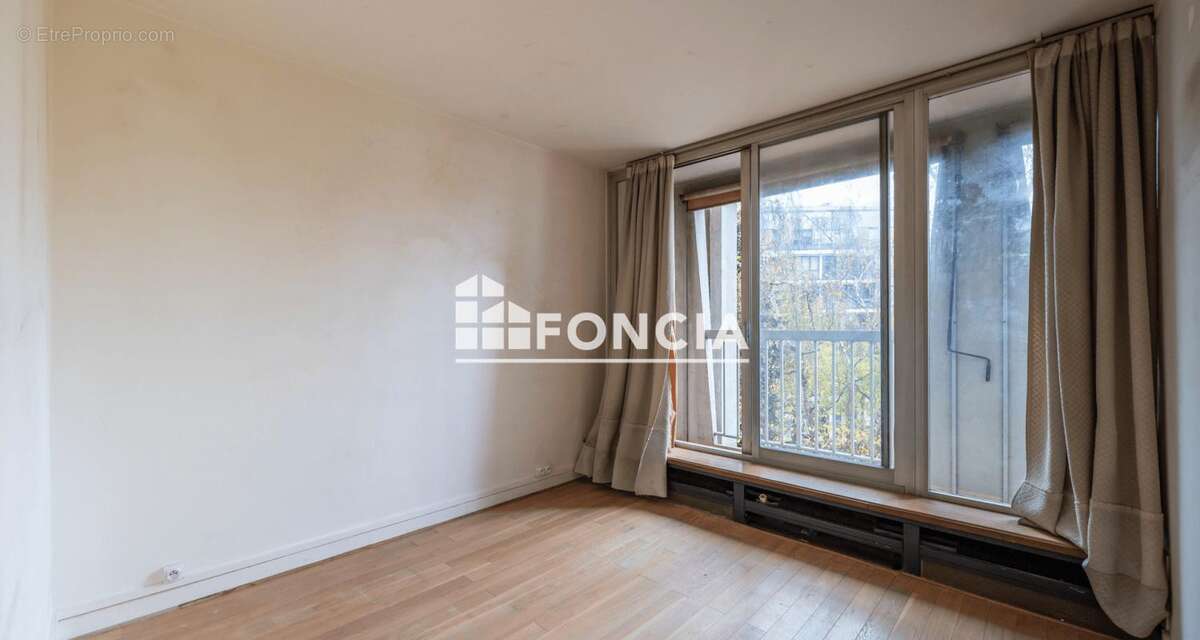 Appartement à PARIS-20E