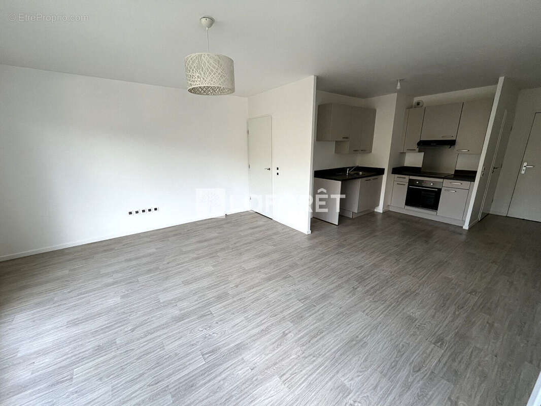 Appartement à HARDRICOURT
