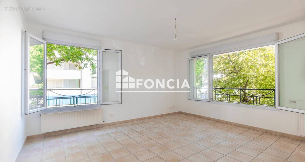 Appartement à LYON-9E