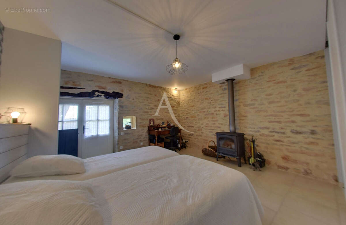 Maison à SAINT-ANTONIN-NOBLE-VAL