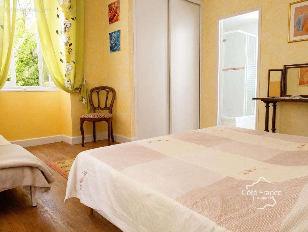 Propriété de charme 340m2 avec piscine, jacuzzi, ruisseau, 2 - photo 23