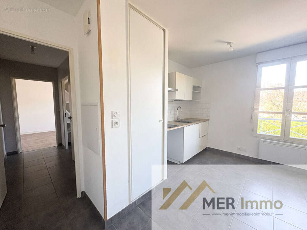 Appartement à SAINT-JOUAN-DES-GUERETS