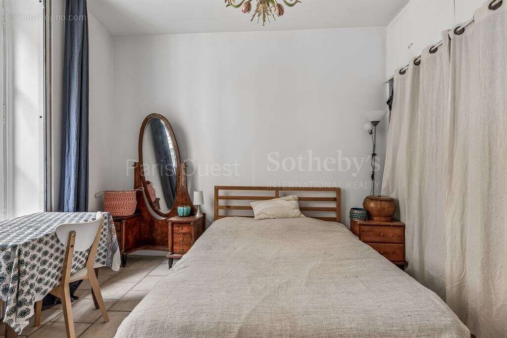 Appartement à PARIS-8E