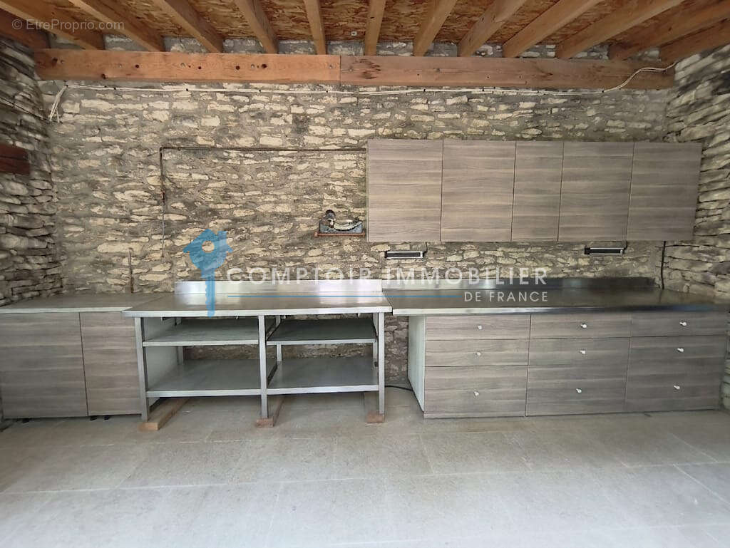 Dpt (30) aramon a vendre propriete jardin et piscine - photo 13